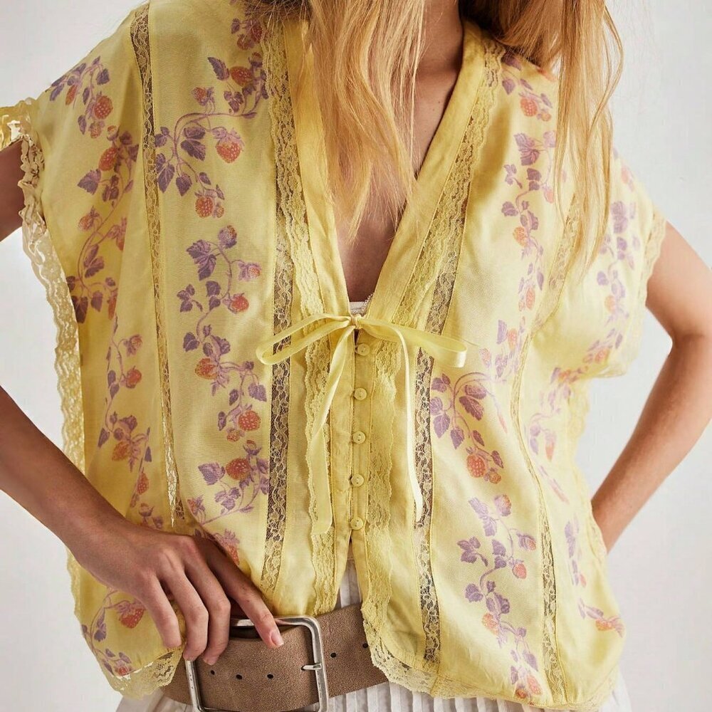 Yellow Boho Women's Floral Print Lace Tie Front Shirt